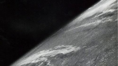 Primera foto de la tierra tomada desde el espacio Primera foto de la tierra tomada desde el espacio