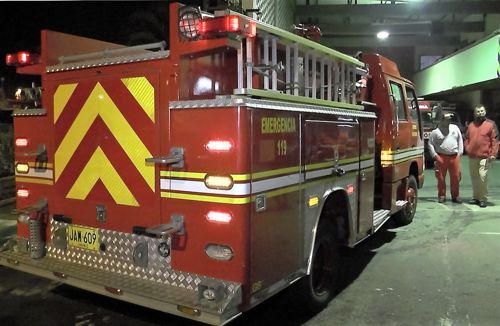 Esta una de las dos nuevas máquinas con las que cuentan los bomberos de Popayán. Esta una de las dos nuevas máquinas con las que cuentan los bomberos de Popayán.