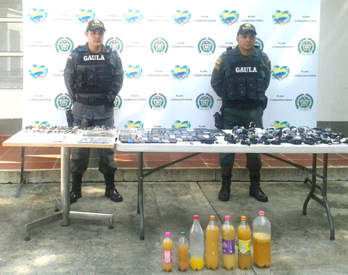 Incautan drogas, celulares y armas blancas en la cárcel de Santander de Quilichao Incautan drogas, celulares y armas blancas en la cárcel de Santander de Quilichao