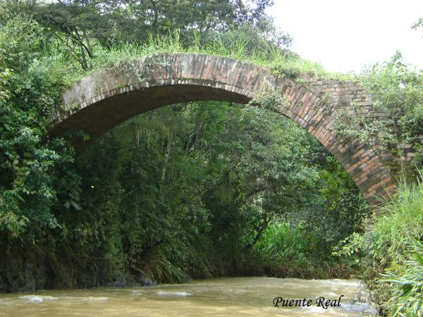 Puente sobre el río Ovejas Puente Caldono 1