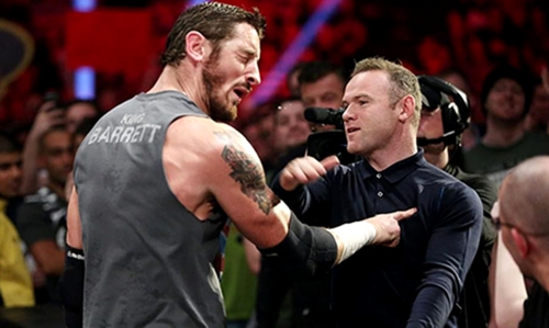 Rooney golpeó al luchador de la WWE King Barret Rooney golpeó al luchador de la WWE King Barret