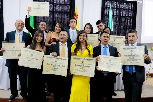 La FUP entregó al país su primera promoción de abogados La FUP entregó al país su primera promoción de abogados