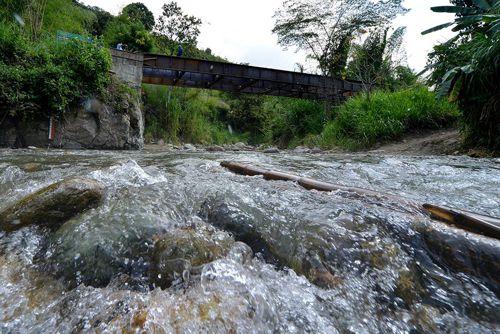 Puente sobre el río Guengué Miranda 13