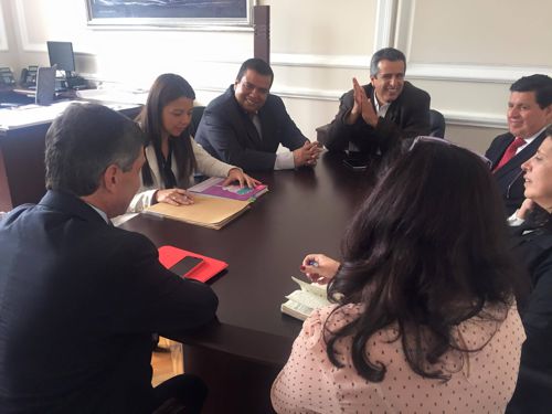 Oscar Campo, gobernador del Cauca y su gabinete reunido con Rafael Pardo y Luis Fernando Velasco. Oscar Campo, gobernador del Cauca reunido con Rafael Pardo y Luis Fernando Velasco.