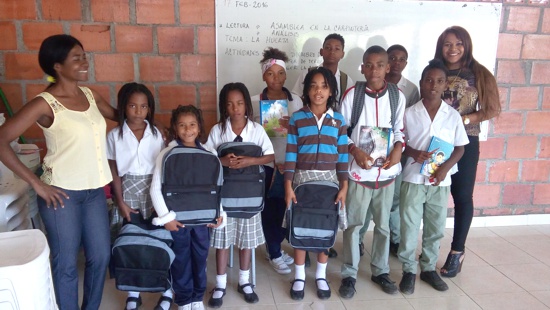 Entregan kits escolares en Caloto, Cauca Entregan kits estudiantiles en Caloto, Cauca
