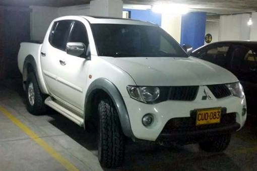 Camioneta robada que utilizaría las Farc camioneta