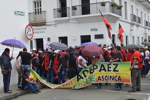 En la jornada del jueves, hubo algunos choques entre docentes y hombres de la Policía Nacional / Fotografía Fabrit Cruz 4