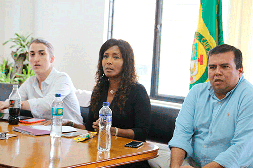 Viceministra de Minas, María Isabel Ulloa; Viceministra del interior, Carmen Inés Vásquez; Gobernador del Cauca, Óscar Rodrigo Campo Hurtado. Alcalde-ACONC-5