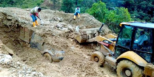 Derrumbes en la Transversal El Libertador - Cauca - Huila