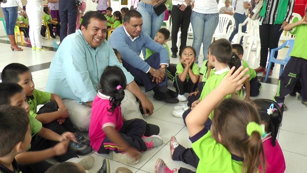 Gobernador del Cauca ratifica su compromiso con la primera infancia Gobernador del Cauca ratifica su compromiso con la primera infancia