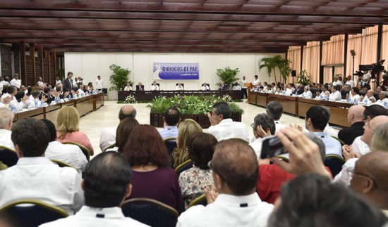 Punto final al conflicto armado con las Farc en Colombia - Santos - Timochenko2