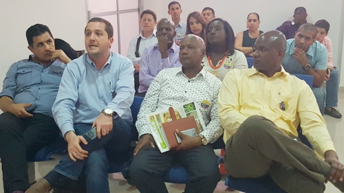 En primer plano, el senador Jorge Iván Ospina, Carlos Manuel Ochoa, el alcalde de Puerto Tejada Tobías Balanta Murillo y el alcalde de Guachené Oliver Carabalí Banguero. En segundo plano, el alcalde de Padilla Víctor Hugo Vidal Aguilar y la alcaldesa de Villa Rica, Jenny Nair Gómez. Carlos Manuel Ochoa - Ministro de Salud (4)