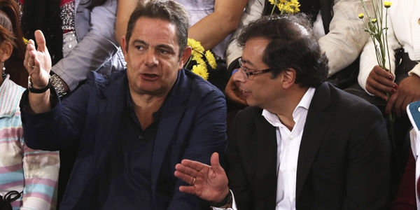 Colombia: la hora de la transición democrática Colombia: la hora de la transición democrática