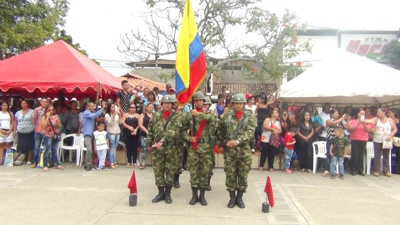 SOLDADOS CAMPESINOS JURARON BANDERA EN VILLA RICA, CAUCA SOLDADOS CAMPESINOS JURARON BANDERA EN VILLA RICA, CAUCA1