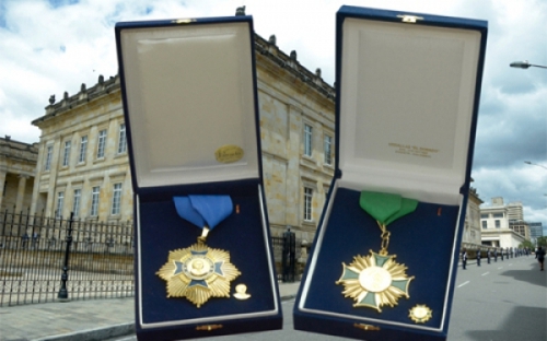 medallas Luis Carlos Galán Sarmiento (Lucha contra la Corrupción) y la Pedro Pascasio Martínez (Ética) medallas luis carlos galan y pedro pascacio