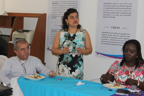 Amunorca Juan Carlos, Maria Fernanda, Jenny Nair