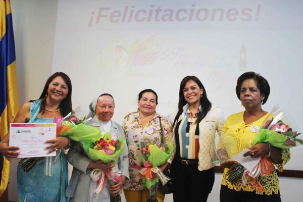 mujer-cafam-1