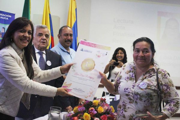 mujer-cafam-2