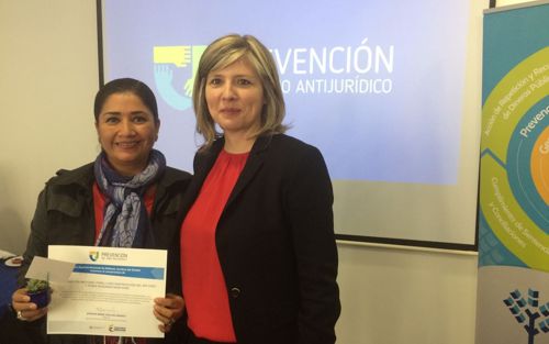 Asesora jurídica de la Corporación Nasa Kiwe, Sandra Mónica Gaviria Martínez. Directora Agencia Nacional de Defensa Jurídica del Estado, Adriana María Guillén. nasa-kiwe-3
