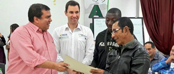 entrega-de-tierras entrega-de-tierras