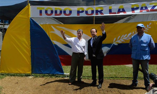 Presidente de Francia, François Hollande, acompañado por el Presidente Juan Manuel Santos. presientes-francia-colombia-3