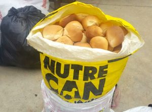 El pan era empacado en bolsas de comida para perros, en La Sierra, Cauca