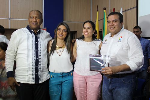 Orlan Mina Vergara, gerente HFS ESE; Martha Sánchez Orozco, funcionaria HFS; Lucy Amparo Guzmán González, secretaria de Salud del Cauca; Óscar Rodrigo Campo Hurtado, gobernador del Cauca. Orlan Mina Vergara, gerente HFS ESE; Martha Sánchez Orozco, funcionaria HFS; Lucy Amparo Guzmán González, secretaria de Salud del Cauca; Óscar Rodrigo Campo Hurtado, gobernador del Cauca.