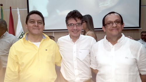 El Gerente de la ESE Quilisalud Iván Antonio Ledezma, el ministro GAviria Uribe y el representante Oscar Ospina.