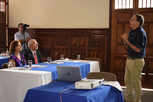 Los retos de la economía colombiana: una reflexión para periodistas Los retos de la economía colombiana: una reflexión para periodistas