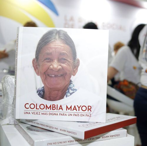 Colombia Mayor, una vejez más digna para un país en paz Colombia Mayor, una vejez más digna para un país en paz
