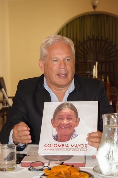 Colombia Mayor, una vejez más digna para un país en paz Colombia Mayor, una vejez más digna para un país en paz