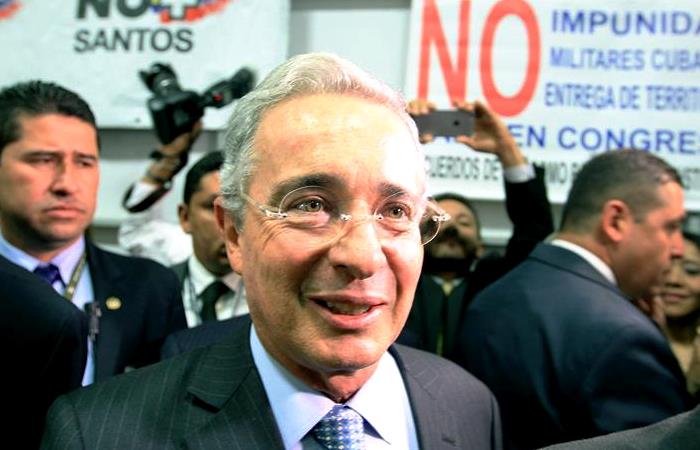 MENTIRAS DE URIBE