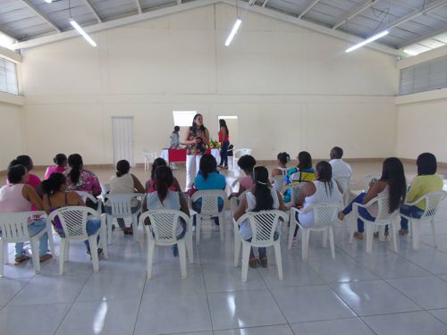 Mujeres villaricenses se forman en liderazgo político