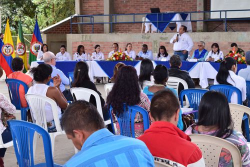 Gobernador escuchó y dio respuestas a la comunidad de Cajibío