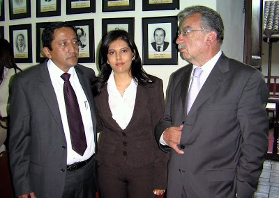 Francisco Fuentes Meneses, presidente de la Junta Directiva de la Cámara de Comercio; la nueva Presidenta Ejecutiva y el Gobernador Guillermo alberto González Mosquera (foto: Carlos Andrés Gómez / Marzo de 2009)