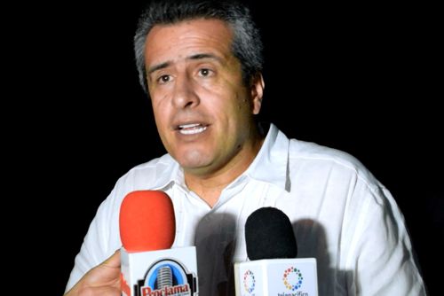 senador Luis Fernando Velasco Chaves senador Luis Fernando Velasco Chaves