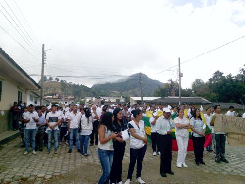 Almaguer reclama a su hijo secuestrado