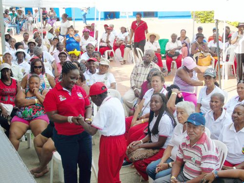 Recreación para los adultos mayores de Villa Rica