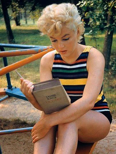 ¿QUÉ LEES, MARILYN?