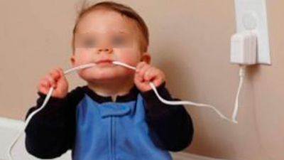 Niño de tres años muere electrocutado por el cargador de un celular Niño de tres años muere electrocutado por el cargador de un celular