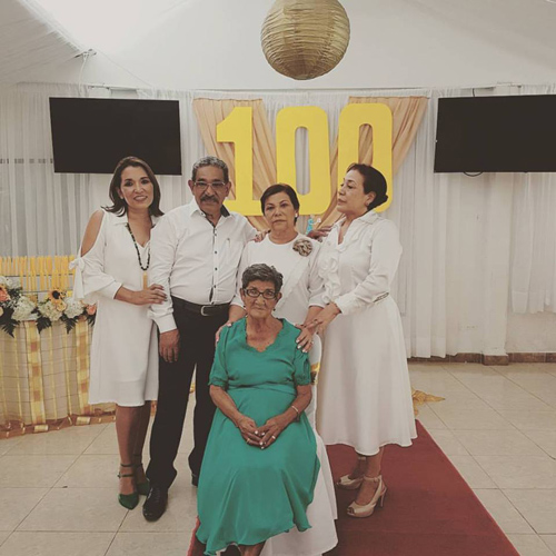 Con la voluntad firme y la mente clara 100 años cumplió doña Franquelina Con la voluntad firme y la mente clara 100 años cumplió doña Franquelina