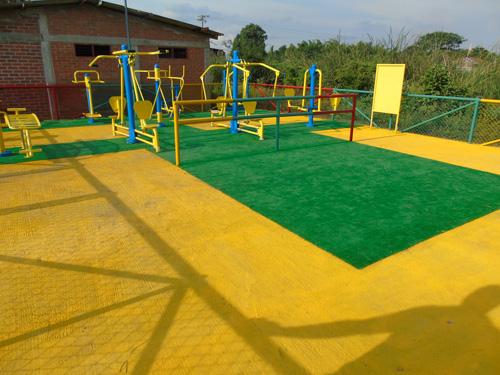 Gimnasios al aire libre para la comunidad de Villa Rica Gimnasios al aire libre para la comunidad de Villa Rica