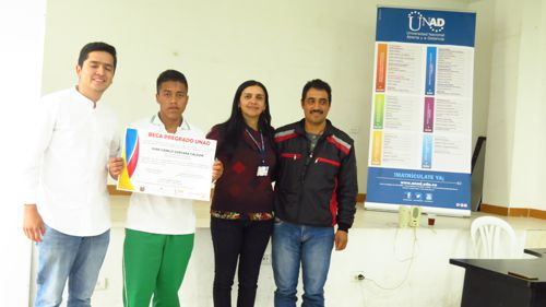 ESTUDIANTES DE INZÁ RECIBEN BECAS EN UNAD