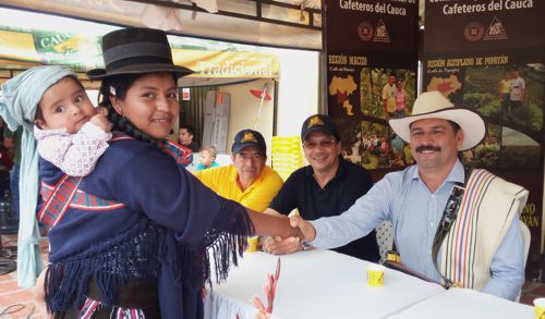 JUAN VALDEZ VISITÓ TIERRADENTRO