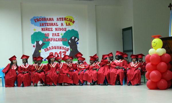 Ceremonia de Graduación de los Nidos de Paz Comfacauca 2017 Ceremonia de Graduación de los Nidos de Paz Comfacauca 2017