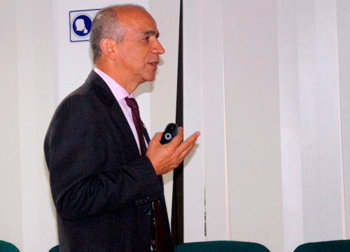 Duván Emilio Ramírez Ospina decano de la facultad de ciencias contables, económicas y administrativas de la facultad de la Universidad de Manizales