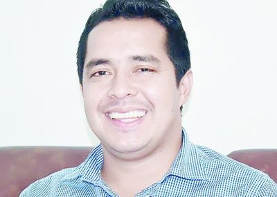 Diego Aguilar , Alcalde de Argelia Tres asesinados, niños desaparecidos y heridos en Argelia