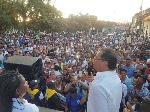 EL FENÓMENO PETRO EN COLOMBIA