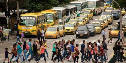 ANDAR CON URBANIDAD POR LA CALLE