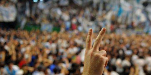 Los columnistas son militantes ideológicos